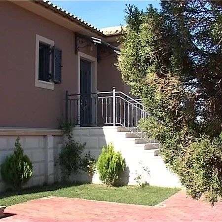 Regaliki Сasa de vacaciones Svoronata